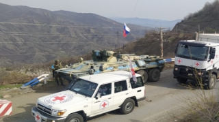 İçində erməni əsilli sakinlər olan BQXK maşınları Laçın istiqamətinə maneəsiz keçib   - FOTO