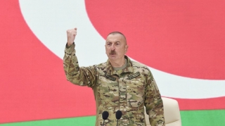 Azərbaycan Prezidenti xəbərdarlıq etdi:  "Dəmir yumruq yerindədir" 