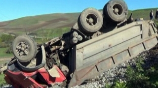 Türkiyədə hərbi maşın aşıb, 10 nəfər yaralanıb