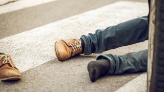 Bakıda iki piyadanı avtomobil vurub 