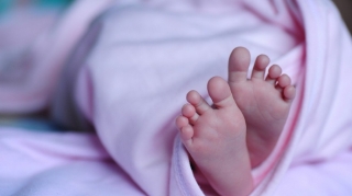 Bakıda ata 1 yaşlı oğlunu qətlə yetirdi  