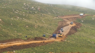 Yeni Susay-Xınalıq yolunda tikinti işləri sürətlə davam etdirilir  - FOTO