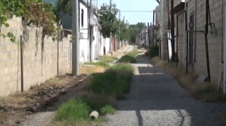 Bu küçənin sakinləri narazılıq edir - VİDEO 