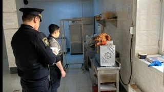 Bakıda sanitariya-gigiyena qaydalarını pozan şəxslər cərimələnib  - FOTO