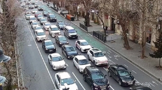 Paytaxtın 17 küçəsində tıxac var – SİYAHI 