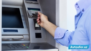 Bankomatların yanında fırıldaqçılar peyda olub – Diqqətli olun! 
