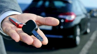 Koreyada maşın gətirmək adı ilə dələduzluq edən şəxsə hökm oxundu 