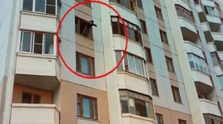 Bakıda 12 yaşlı oğlan 14-cü mərtəbədən yıxılıb öldü 