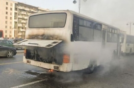 Abşeronda sərnişin avtobusu yandı 