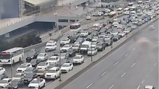 На каких улицах Баку 17 сентября наблюдаются транспортные заторы? 