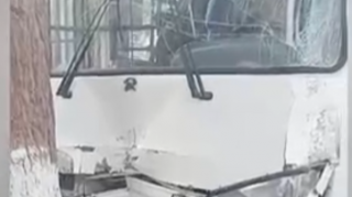 Bakıda avtobus qəzaya düşdü - VİDEO 