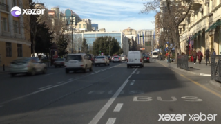  Bakı Nəqliyyat Agentliyi yanlış çəkilmiş avtobus zolağını niyə ləğv etmir?  - VİDEO 