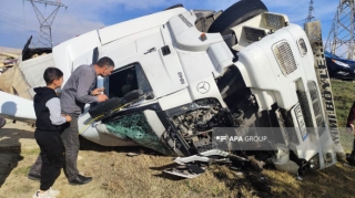 Naxçıvanda Türkiyə vətəndaşının idarə etdiyi TIR aşdı  - FOTO