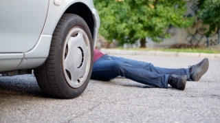 Binəqədidə avtomobillə vurulan piyada ölüb