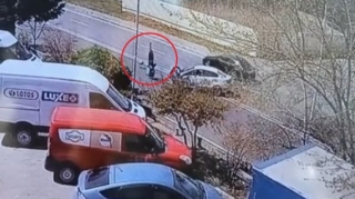 Bakıda KIA sürücüsünün ani səhvi ağır qəzaya səbəb oldu - VİDEO 