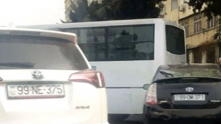 Bakıda sərnişin avtobusunun iştirakı ilə qəza  - FOTO