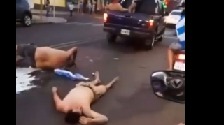 Argentinanın qalibiyyətini qeyd etmək istədi - avtomobildən yola yıxıldı - VİDEO