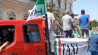 İtaliyada taksi sürücülərinin kütləvi tətili başlayıb   - VİDEO