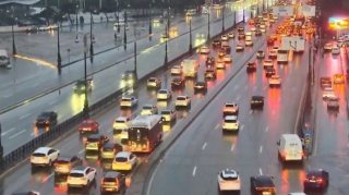 На каких улицах Баку 14 января наблюдаются транспортные заторы? 