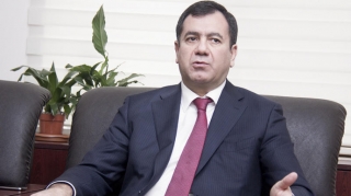 "Oğlanların iş tapmasında ciddi problem var" - Deputat 