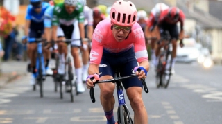 Австралийский велогонщик выиграл пятый этап "Тур де Франс" 