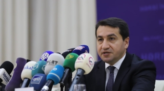 "Peşəkar jurnalistlər üçün imtiyazlar olmalıdır" - Hikmət Hacıyev 