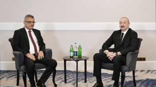 İlham Əliyev Antalyada Şimali Kipr Prezidenti ilə görüşdü - FOTOLAR 
