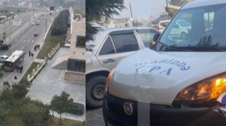 Bakıda moped ilə polis maşını toqquşublar - FOTO 
