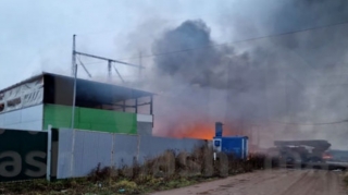 Rusiyada benzindaşıyan maşın  partlayıb: Bir nəfər həlak olub  - FOTO