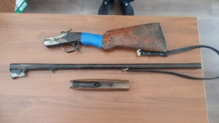 Ağdaş sakinindən qanunsuz saxladığı odlu silah götürülüb
