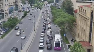 На каких улицах Баку 15 мая наблюдаются транспортные заторы? - ФОТО