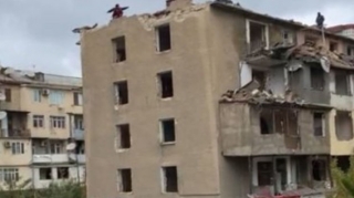 Bakıda bina söküntüsündən dəhşətli görüntülər  - VİDEO