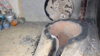 Qadın bu səbəbdən ərini öldürüb, təndirdə yandırdı - VİDEO - FOTO 