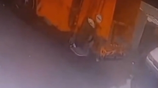 Bakıda maşını zibil qablarının önündə saxlayan sürücü belə cəzalandırıldı - VİDEO