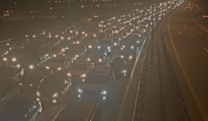 Hava limanı istiqamətində avtomobillərin hərəkətində sıxlıq yaranıb - FOTO