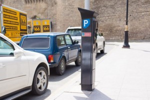 “Onların bildiyi tək bir qayda var, pul yığmaq” – "Parkinqlərdəki qəzalara səbəb nədir?