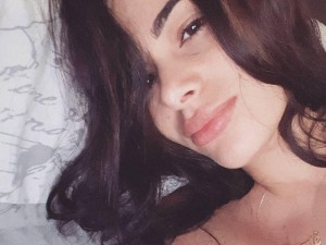 Polis qadından bikinili paylaşım: "Adamda oğru olmağa həvəs yaradır" - FOTO