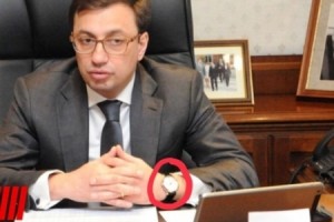 Məmurun 200 min dollarlıq qol saatı, 150 minlik maşını - FOTO