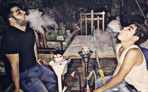 Bisnesmenin 14 yaşlı oğlunun eyş-işrət - FOTO