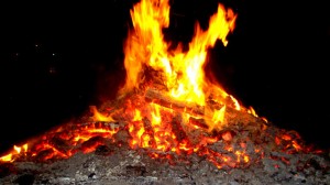 Novruz tonqalında bədbəxt hadisə: 11 yaşlı uşaq xəsarət alıb