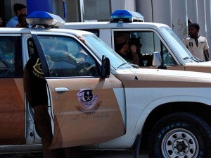 Polis postuna hücum olundu: 3 ölü