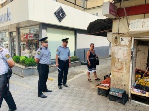 Bakıda polis küçə ticarətinə qarşı reyd keçirib - FOTO