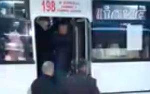 Bakıda bu görüntülər müzakirələrə səbəb oldu - VİDEO