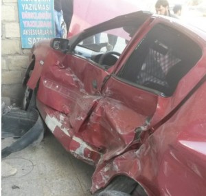 Şabranda baş verən qəzada iki nəfər xəsarət alıb - FOTO