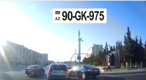 Bir dəqiqədə iki "protiv", iki təhlükəli manevr - "Kamikadze sürücü"  - VİDEO