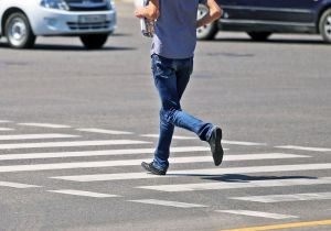 Yolu keçən piyadanı maşın vuraraq öldürdü - Bakıda