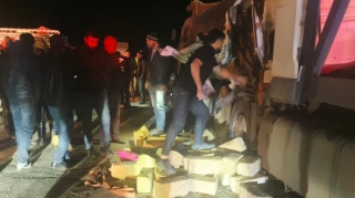 “DAF” “KamAZ”a çırpıldı - Sürücüsü öldü - FOTOLAR 