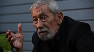 Vaxtanq Kikabidze vəfat etdi