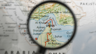 Hörmüz boğazı neft tankerləri üçün yenidən açıldı 