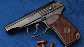 Polisdən qanunsuz silah əməliyyatları: 3 tapança, patronlar... 